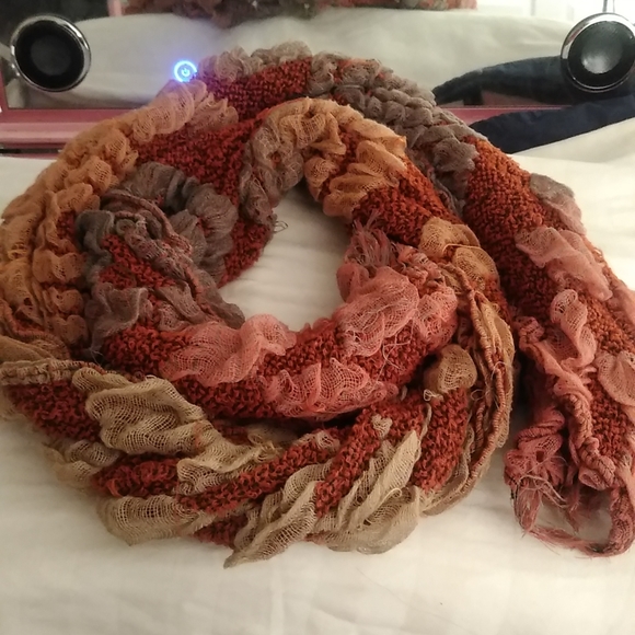 Beautiful Winter scarf - Picture 2 of 3